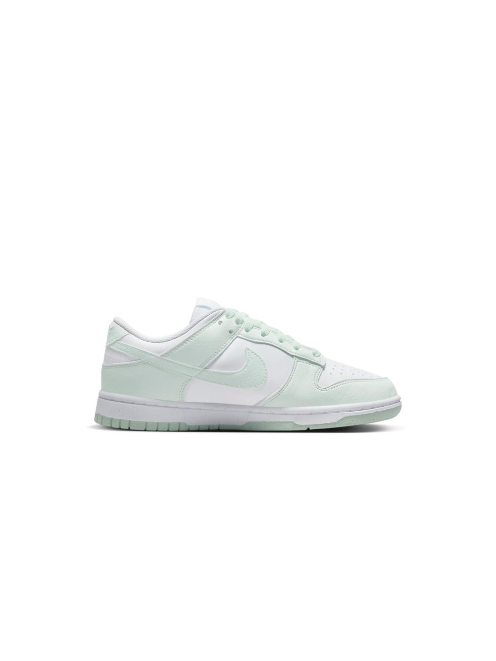 Nike Low-Top Sneakers in Mint and White